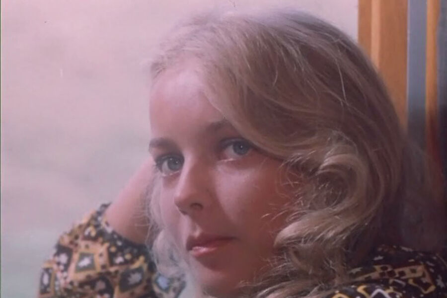 Наталья Вавилова в&nbsp;кадре из&nbsp;фильма &laquo;По улицам комод водили...&raquo; (1978)