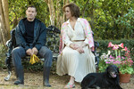 <b>«Тихий садовник» (2022)</b>
<br><br>
В фильме Пола Шредера Уивер сыграла богатую вдову, владелицу живописного поместья Грейсвуд Норму Хаверхилл, за садом которой ухаживает брутальный садовник (по совместительству любовник) Нарвел Рот (Джоэл Эдгертон). Их идиллия рушится, когда в поместье появляется Майя — внучатая племянница Нормы, которая становится помощницей Рота и превращает его жизнь в хаос, наполненный ужасами прошлого.

