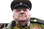 Ветеран на Красной площади во время военного парада в честь 76-й годовщины Победы в Великой Отечественной войне в Москве, 9 мая 2021 года