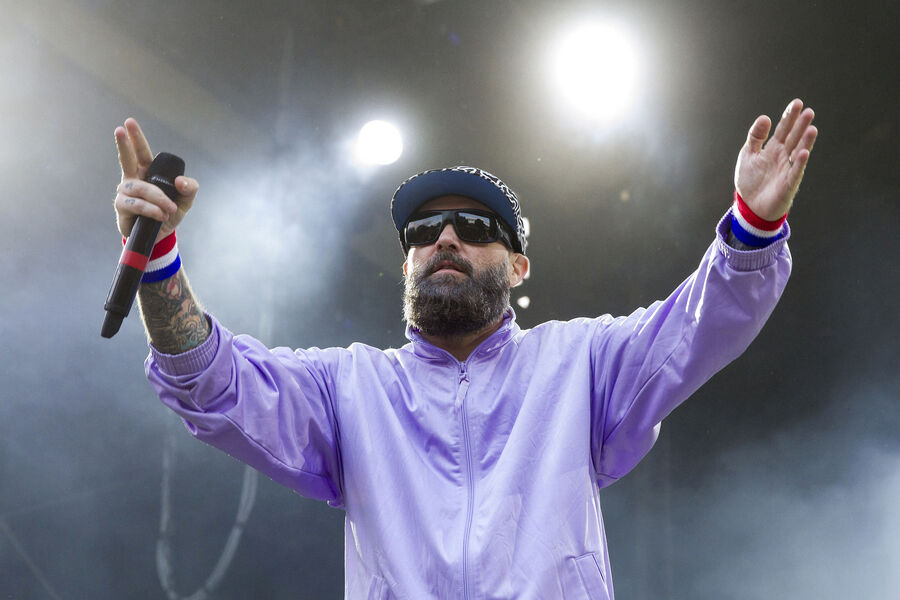 Солист группы Limp Bizkit Фред Дерст выступает в&nbsp;концертном зале Zitadelle Spandau в&nbsp;Берлине, 2&nbsp;июня 2015&nbsp;года