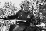 <b>«На войне как на войне» (1968)</b>
<br><br>
В культовой военной драме Виктора Трегубовича по одноименной повести Виктора Курочкина Павлов исполнил одну из главных ролей — механика-водителя Григория Щербака. Известно, что картина снималась рядом с советско-чехословацкой границей — и в одну из ночей группа серьезно всполошилась из-за звуков танковых выстрелов. На следующее утро кинематографисты узнали, что причиной тому стал ввод войск в Чехословакию.