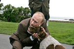 Владимир Путин и бывший президент США Джордж Буш-старший во время встречи в семейном поместье Бушей в штате Мэн, 2007 год