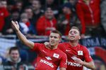 Сергей Паршивлюк празднует забитый мяч