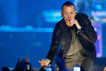 Честер Беннингтон из группы Linkin Park на музыкальном фестивале в Лас-Вегасе, 2012 год