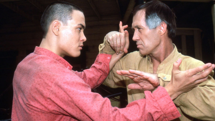 Брэндон Ли и Дэвид Кэрредин в фильме «Кунг-фу: Киноверсия» (1986)