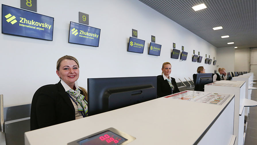 Стойки регистрации в&nbsp;международном аэропорту Жуковский
