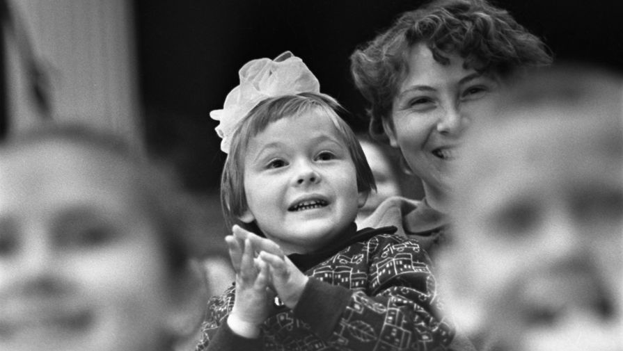 Юные зрители циркового представления, 1966 год