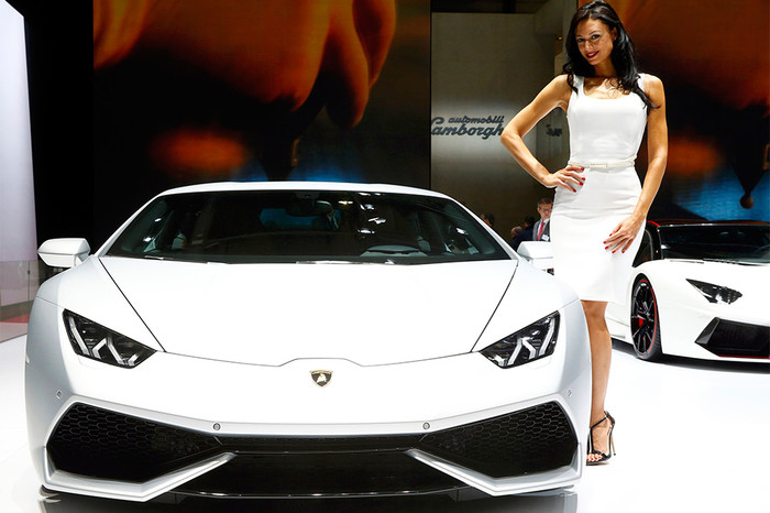 Lamborghini Aventador LP 700-4