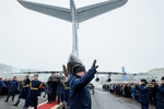 Церемония прощания с погибшим в Сирии летчиком Романом Филиповым в Воронеже, 8 февраля 2018 года