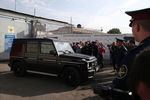 Автомобиль с отчимом Александра Кокорина Кириллом Логиновым около КПП исправительной колонии №4 города Алексеевка Белгородской области, 17 сентября 2019 года