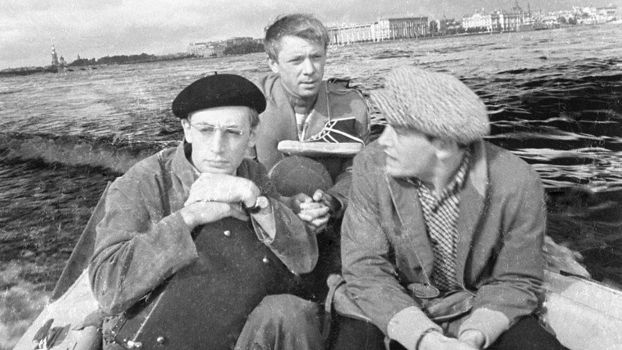 Справа налево: Василий Лановой в&nbsp;роли Алексея, Олег Анофриев в&nbsp;роли Владика и Василий Ливанов в&nbsp;роли Саши в&nbsp;фильме &laquo;Коллеги&raquo; (режиссер Алексей Сахаров), 1963 год