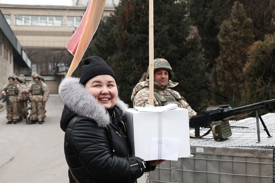 Покупательница хлебобараночного комбината &laquo;Аксай&raquo; и армянские миротворцы, 11&nbsp;января 2022&nbsp;года