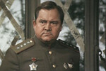 <b>«Контрудар» (1985)</b>
<br><br>
Одна из самых известных главных ролей Павлова. В военном фильме Владимира Шевченко актер исполнил роль генерала Николая Ватутина, а маршала Жукова воплотил Михаил Ульянов.
