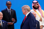 Президент России Владимир Путин и президент США Дональд Трамп на саммите G20, 30 ноября 2018 года