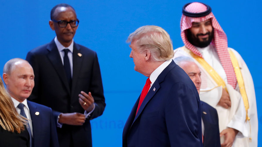 Президент России Владимир Путин и президент США Дональд Трамп на&nbsp;саммите G20, 30 ноября 2018 года