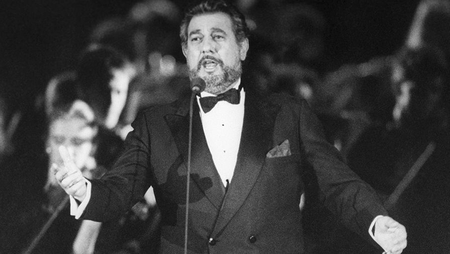 Пласидо Доминго во время гастролей в Германии, 1990 год