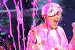 Пинк выступает на 15-й ежегодной премии Kids' Choice Awards Nickelodeon, 2002 год