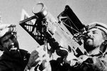 Афганские моджахеды с американским переносным зенитно-ракетным комплексом «Стингер». 1988 год