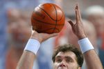 2003 год. Арвидас Сабонис в матче Евролиги УЛЕБ против ЦСКА