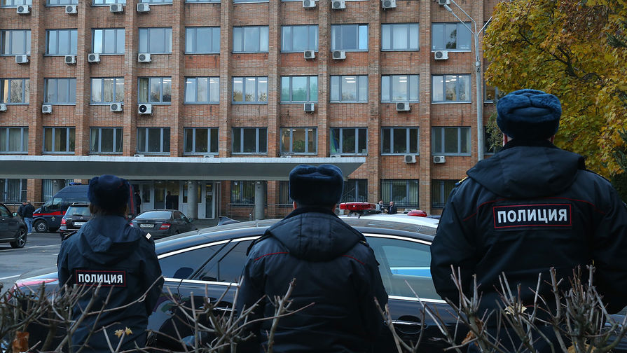 Здание администрации Красногорска, где были убиты первый заместитель мэра Красногорска Юрий Караулов и руководитель красногорских электросетей Георгий Котляренко