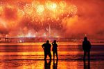 Во время ежегодного праздника выпускников «Алые паруса» в акватории Финского залива в Санкт-Петербурга, 27 июня 2020 года 