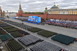 Военнослужащие парадных расчетов на военном параде в честь 76-й годовщины Победы в Великой Отечественной войне в Москве, 9 мая 2021 года