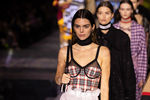 Кендалл Дженнер на показе Burberry в Лондоне, февраль 2020 года