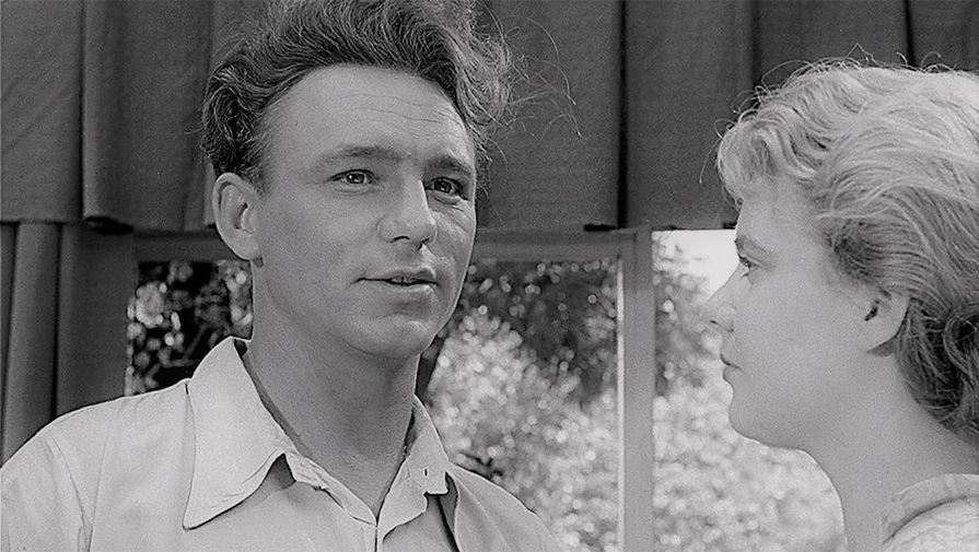 Кадр из фильма «Весна на Заречной улице» (1956)