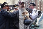 Задержания митингующих.