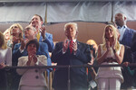 Президент США Дональд Трамп и его дочь Иванка (справа) на Супербоуле в Новом Орлеане, 10 февраля 2025 года 
