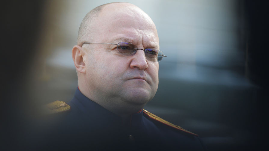 Руководитель ГСУ Следственного комитета России по&nbsp;городу Москве Александр Дрыманов у&nbsp;здания Мосгорсуда после допроса, март 2018 года