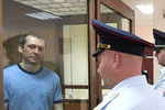 Экс-сотрудник антикоррупционного главка МВД РФ (ГУЭБиПК), полковник Дмитрий Захарченко, обвиняемый по делу о взятках и воспрепятствовании правосудию, в Пресненском суде Москвы, 10 июня 2019 года 