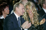 Президент России Владимир Путин и теннисистка Елена Дементьева на праздновании 85-летия Центрального спортивного клуба армии