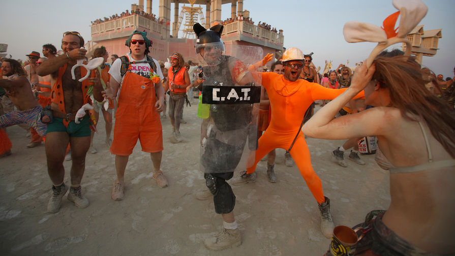 Ежегодный фестиваль Burning Man в пустыне Блэк-Рок