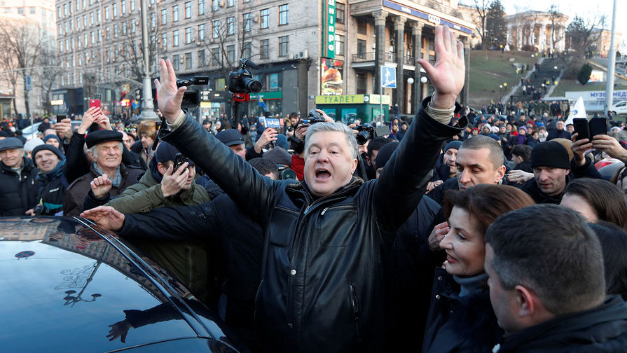 Экс-президент Украины, лидер партии «Европейская солидарность» Петр Порошенко на митинге