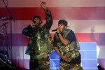 Рэпер 50 cent (Кертис Джексон) на концерте, посвященном военным ветеранам США в Нью-Йорке, 2008 год