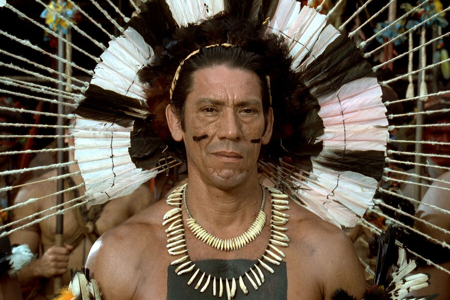 Кадр из&nbsp;фильма «Ягуар» (1996)