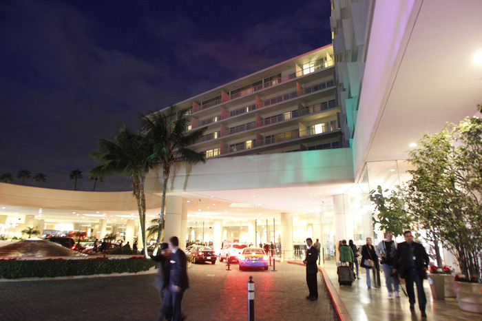 Уитни Хьюстон скончалась 11 февраля 2012 года в Лос-Анджелесе в отеле Beverly Hilton