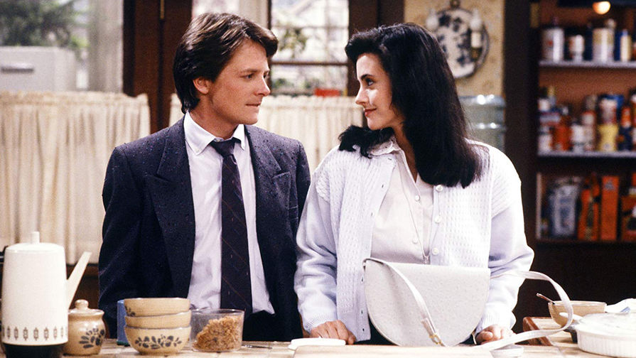 Кортни Кокс в сериале «Семейные узы», 1982