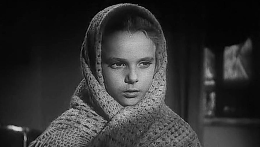 Кадр из фильма «Жила-была девочка» (1944)