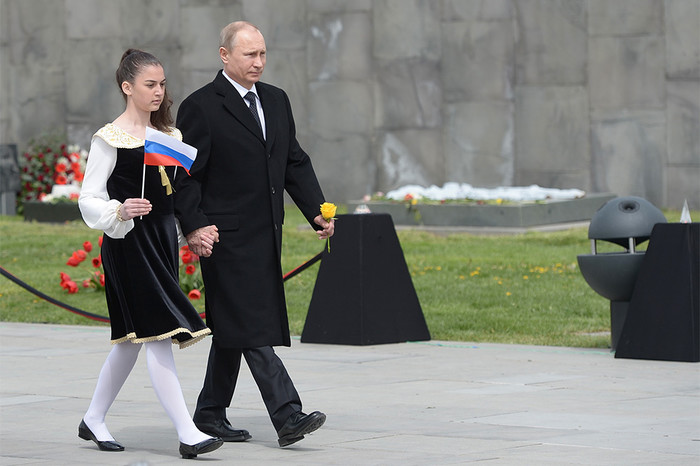 Владимир Путин на&nbsp;церемонии поминовения жертв геноцида армян в&nbsp;мемориальном комплексе Цицернакаберд