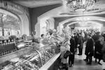 Гастроном №1 на первой линии Государственного универсального магазина, 1965 год