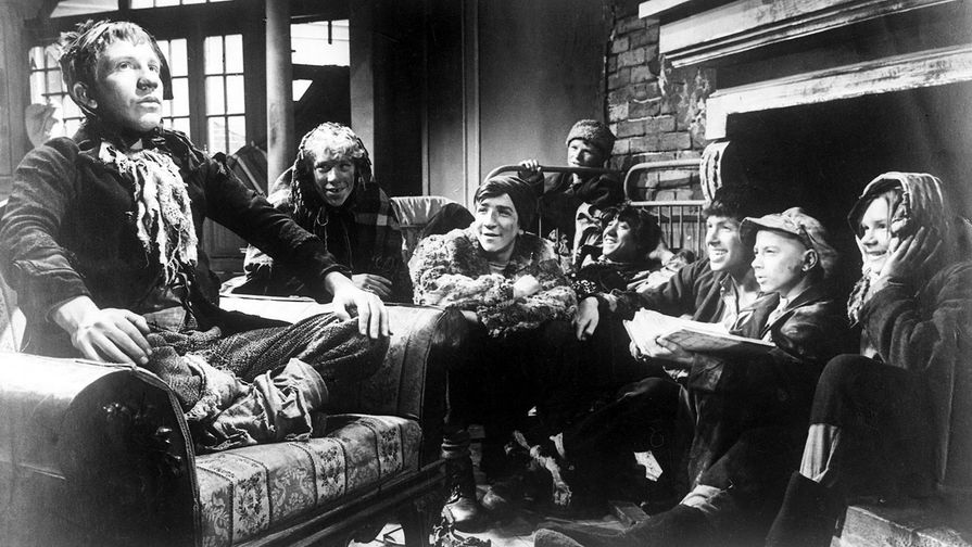 Кадр из кинофильма «Бей, барабан», 1962 год