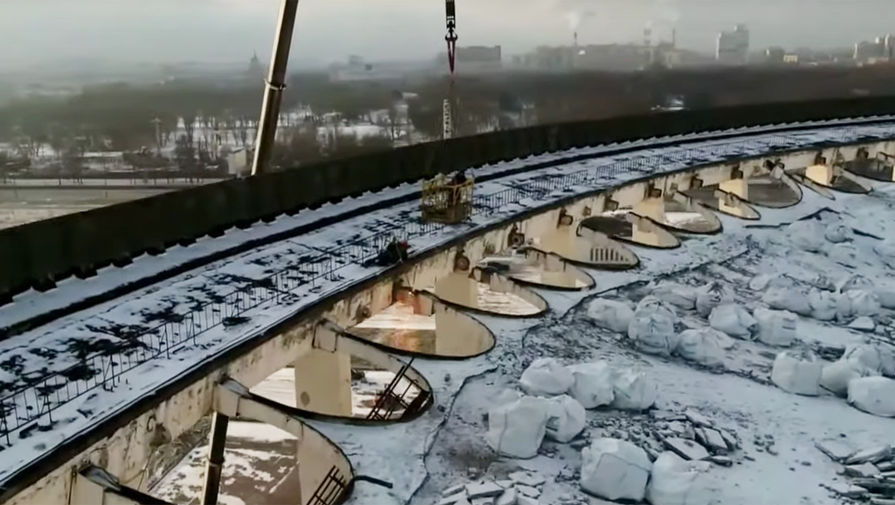 На&nbsp;месте обрушения в&nbsp;СКК в&nbsp;Санкт-Петербурге, 31 января 2020 года (кадр из&nbsp;видео)
