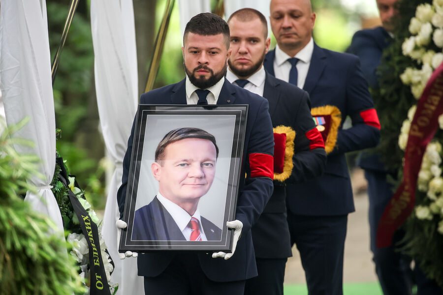 Церемония захоронения бывшего министра транспорта РФ Старовойта на&nbsp;Смоленском кладбище в&nbsp;Санкт-Петербурге, 11&nbsp;июля 2025&nbsp;года
