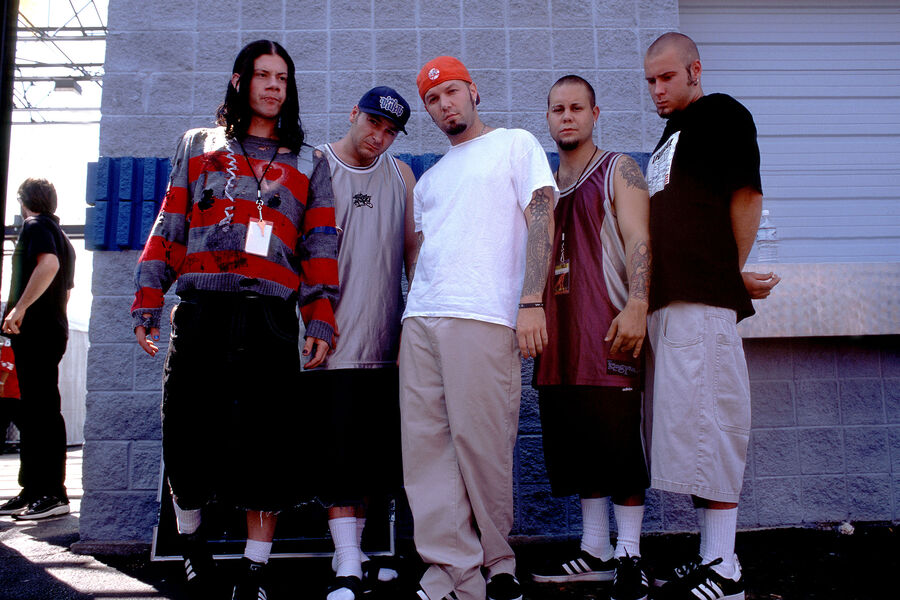 Группа Limp Bizkit: Уэс Борланд, диджей &laquo;Летал&raquo; (Леор Даймант), Фред Дерст, Джон Отто и Сэм Риверс (слева направо), 6&nbsp;сентября 1997&nbsp;года