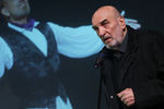 Алексей Петренко на церемонии прощания с народным артистом России Альбертом Филозовым в театре «Школа современной пьесы», апрель 2016 года