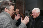 1447793 16.04.2013 Актер Михаил Ефремов, поэт Дмитрий Быков и писатель Владимир Войнович (слева направо) во время прямого эфира ньюзикла «Господин Хороший» на канале «Дождь». Валерий Левитин / РИА Новости