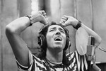 Валерий Леонтьев в студии фирмы «Мелодия» во время записи альбома оперы «Джордано» композитора Лоры Квинт, 1988 год