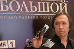 Ренат Давлетьяров перед премьерой фильма Валерия Тодоровского «Большой» в Большом театре, 17 апреля 2017 года